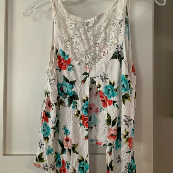 Top - Picture 2 of 2